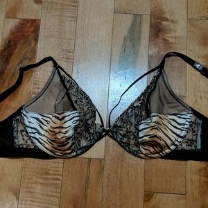 Victoria's Secret bra. NWT. Gorgeous